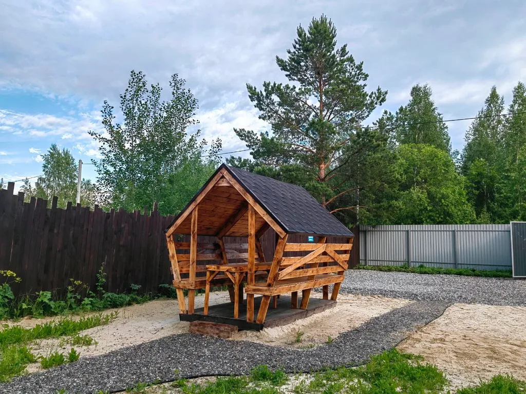 Барн-хаус у леса