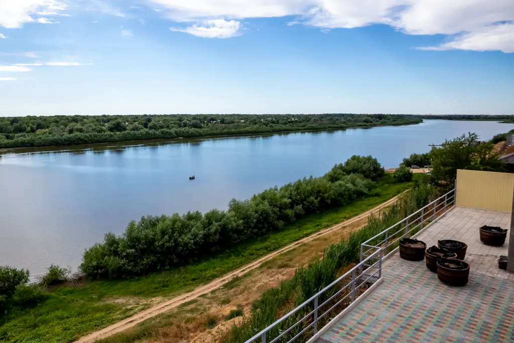 Дом на берегу Ахтубы