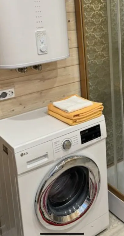 Уютный домик с печью-камином в центре