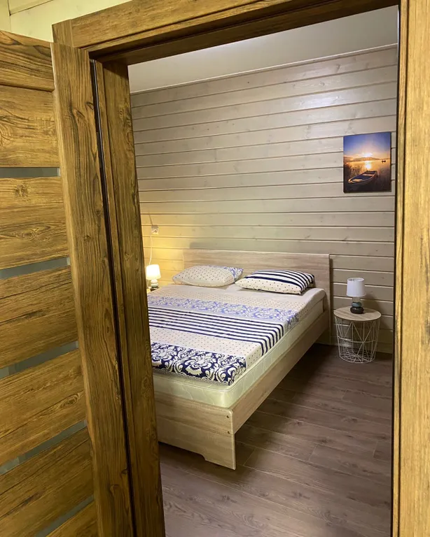 Новый современный коттедж рядом с озером