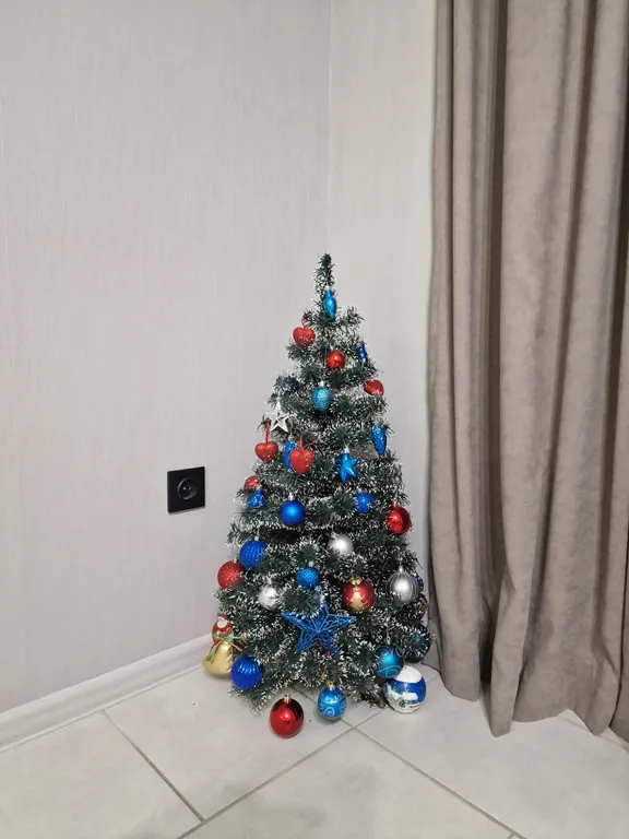 Новая квартира с гостиной и изолированной спальней в центре