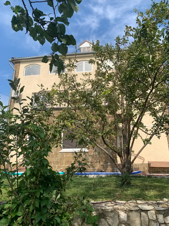 Большие апартаменты. Вилла с беседкой на Киловой горе. 2 этаж