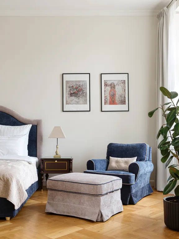 У Невского с видом на Фонтанку