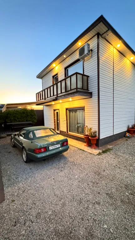 Коттедж с теплым бассейном под открытым небом. На 6 человек.