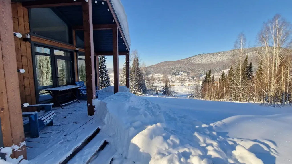 Коттедж Уютный современный дом в дали от суеты — Таштагол