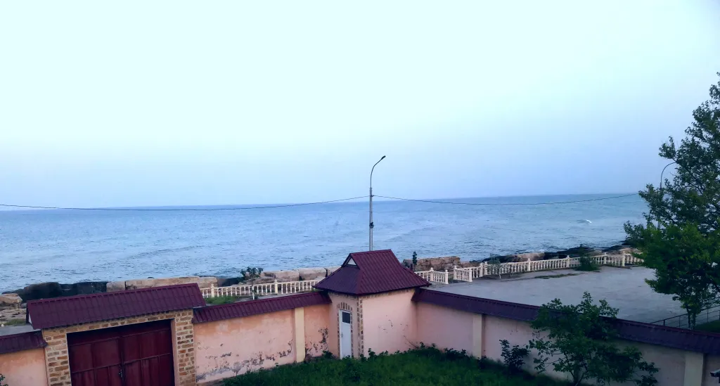 Дом на берегу моря