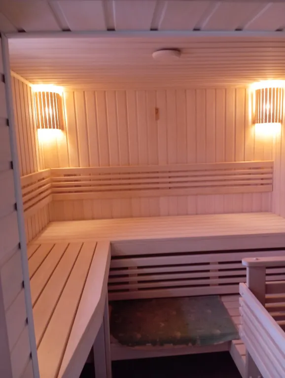 Дом возле Минска с баней-сауной, купель с аэро массаж