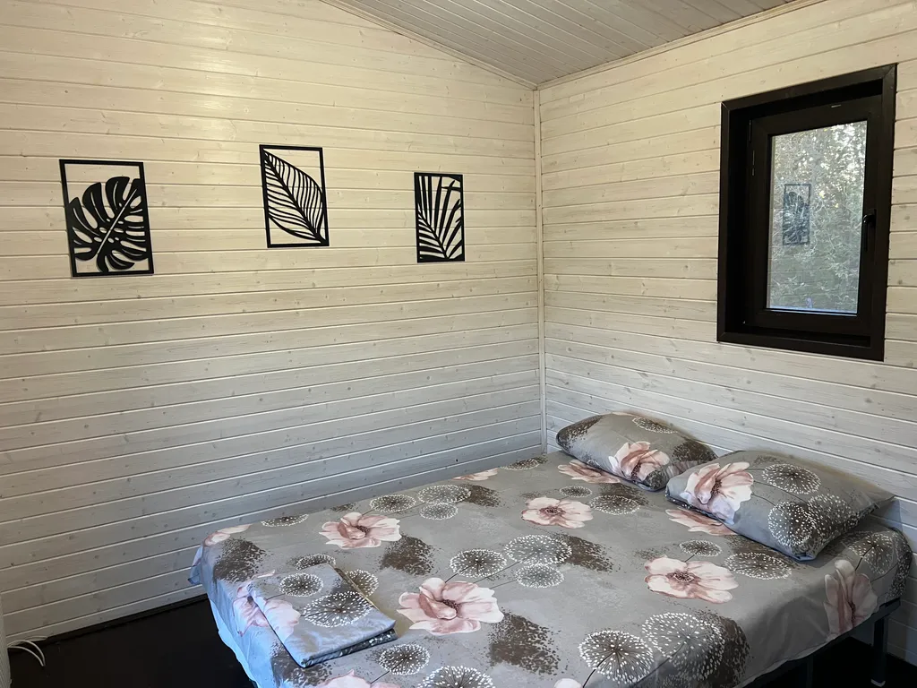 Коттедж Дом на берегу реки с чаном фурако и баней, с собственным прудом — Казань