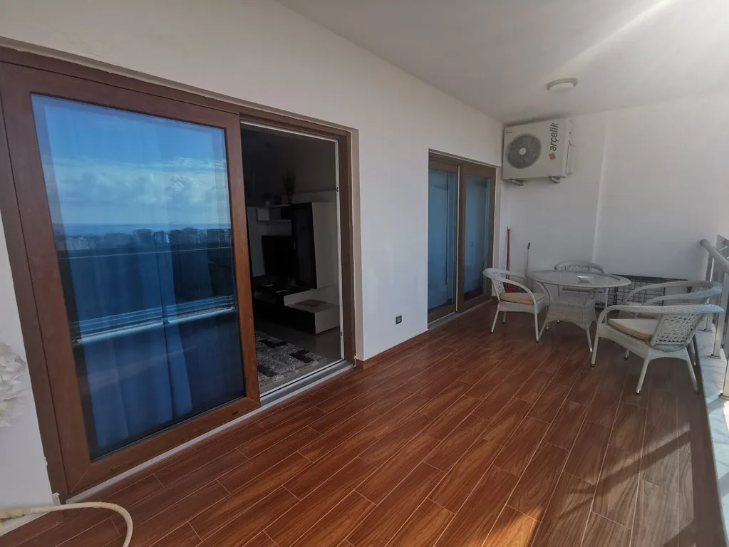 Квартира с видом на море в Azura park residence