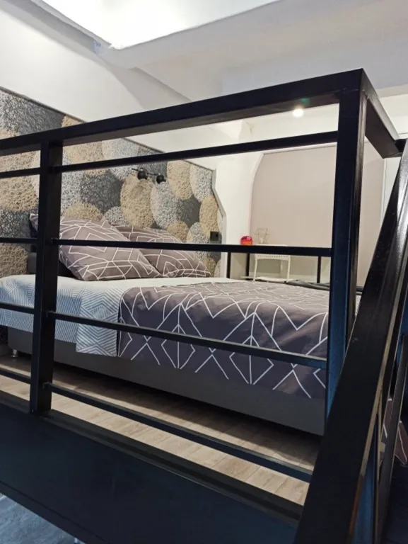 Двухуровневая студия рядом с Комсомольской Набережной