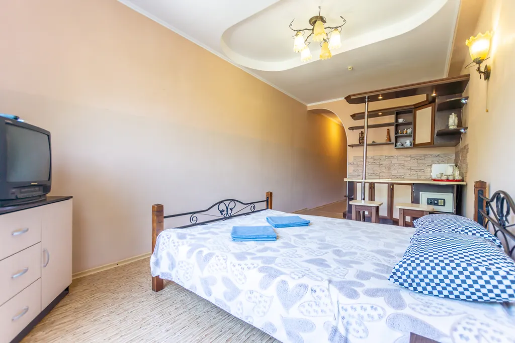 1 комнатные апартаменты в 200 метрах центральной набережной