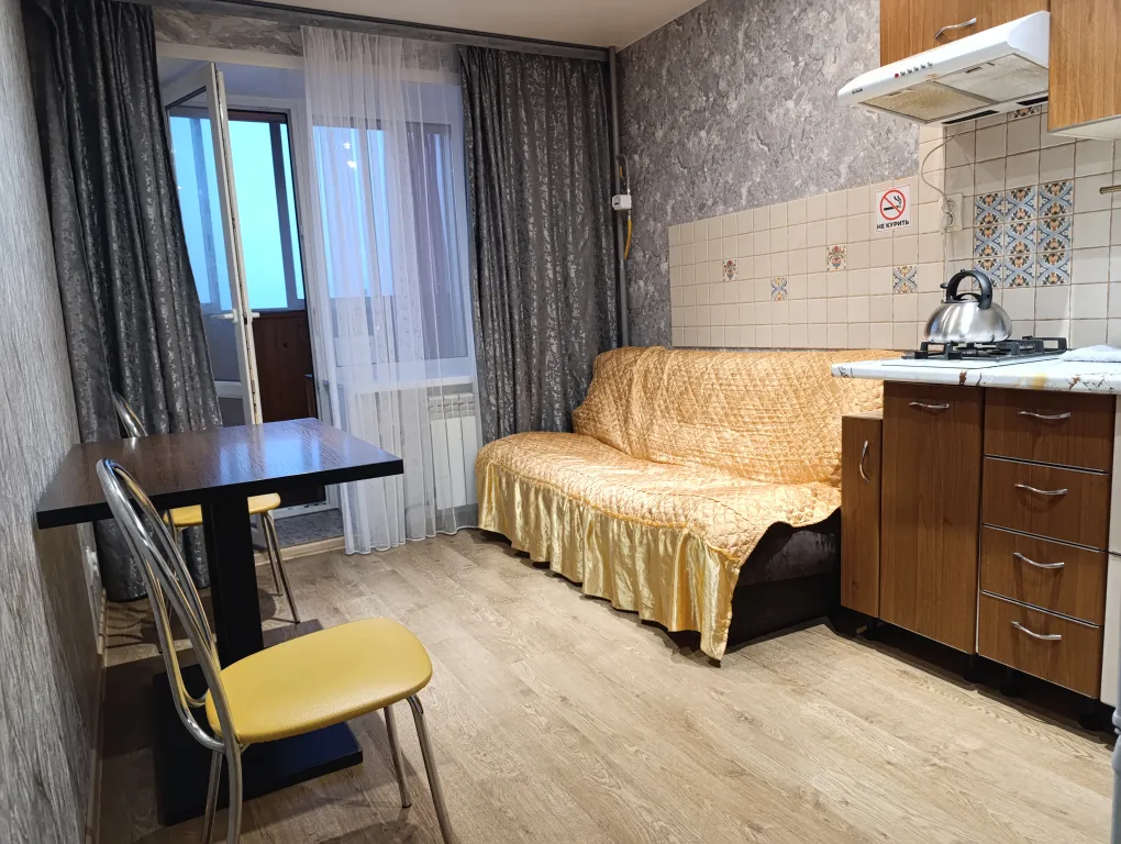 Евродвушка у вокзала