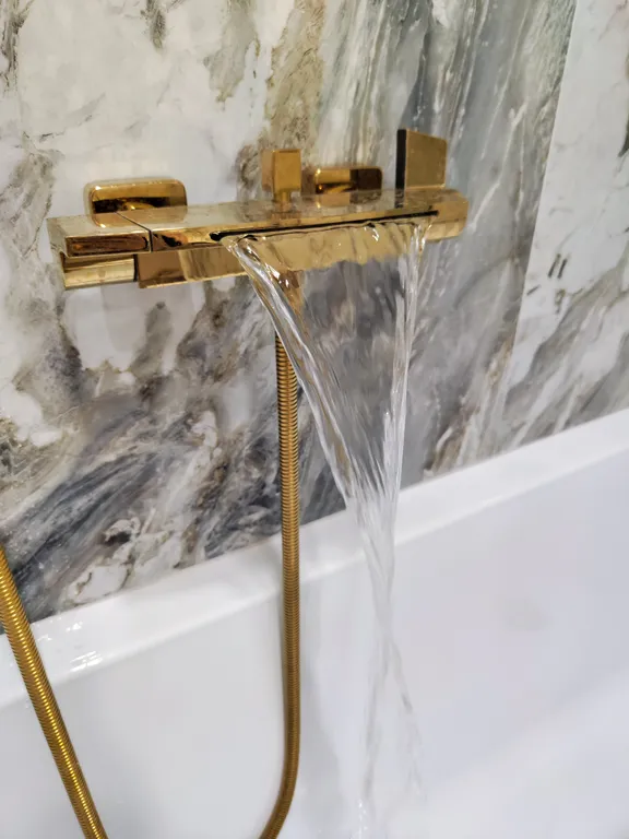 Новая шикарная трёхкомнатная квартира люкс