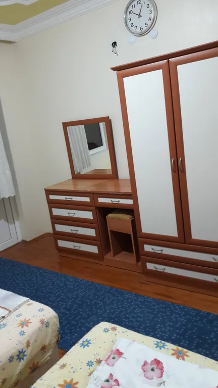 Апартамент с выходом в сад, видом на горы, рядом с морем