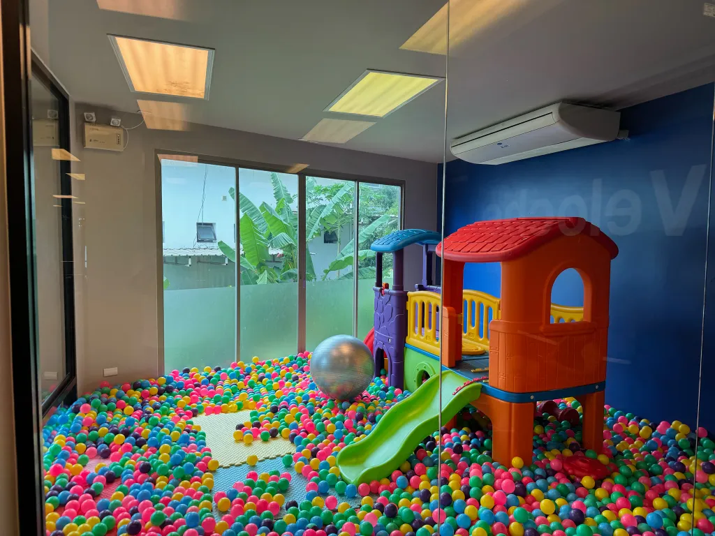 Просторные семейные апартаменты 90 кв.м. у пляжа Карон Veloche