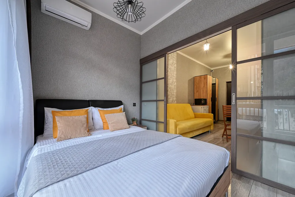 Квартира с отдельной спальней и видом на горы Я на Море