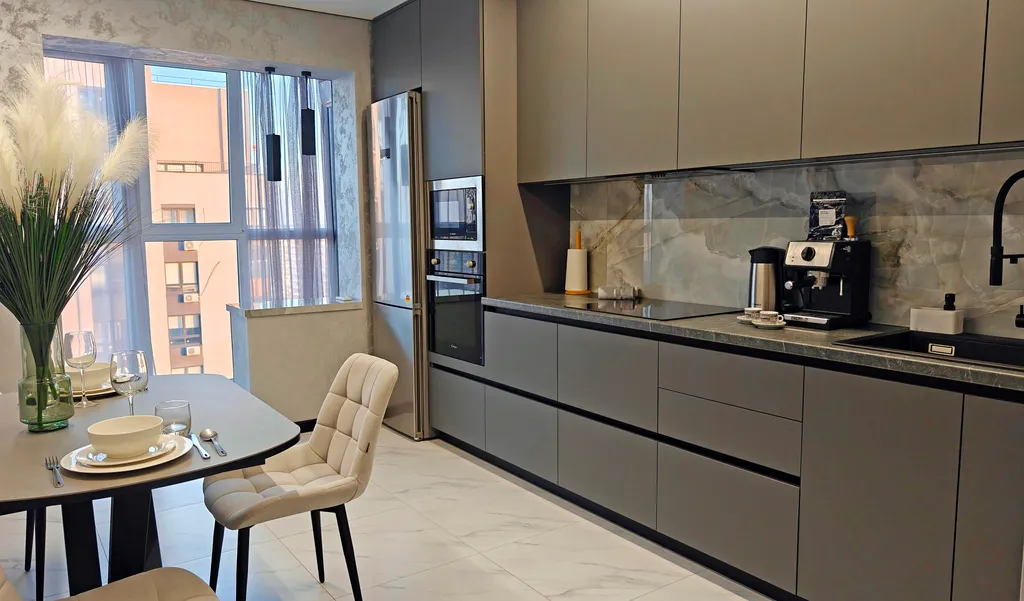 ТЕРРА48 | Гедонист люкс: рабочее место + панорамный балкон в центре