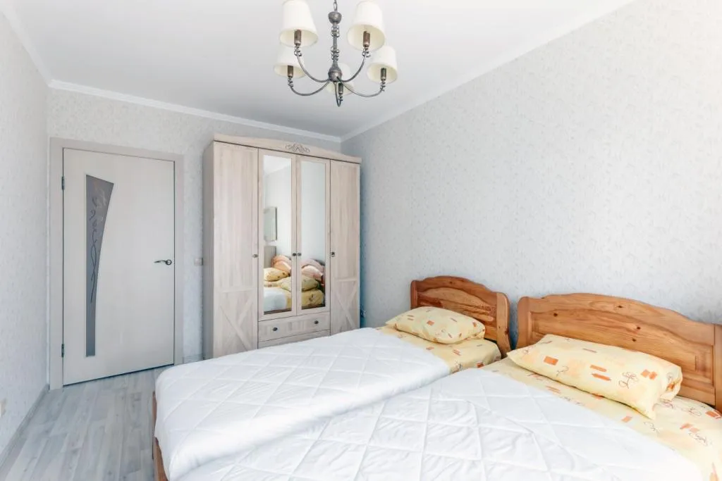 Апартаменты с двумя спальнями и кухней-столовой у ФОК Салют