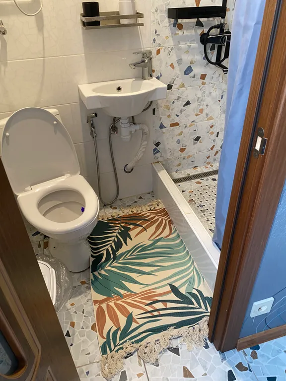 Уникальная квартира с интересным ремонтом и настоящим камином