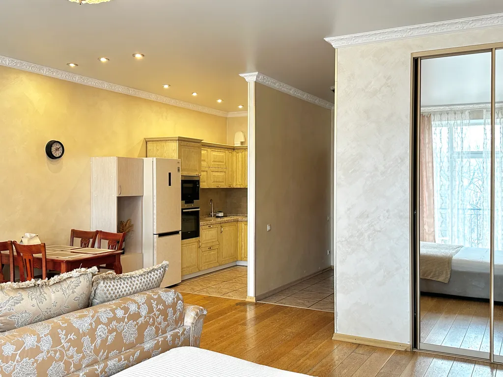 Квартира с кондиционером в пригороде у моря