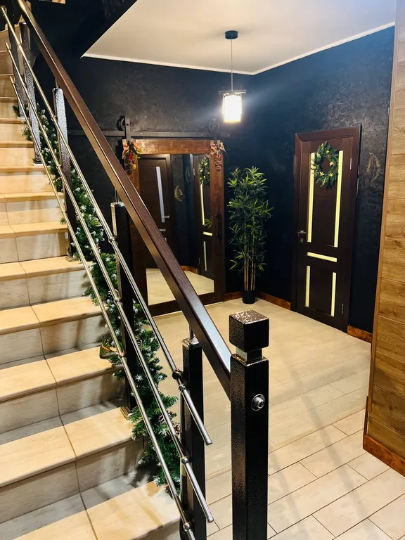 Дом с бассейном