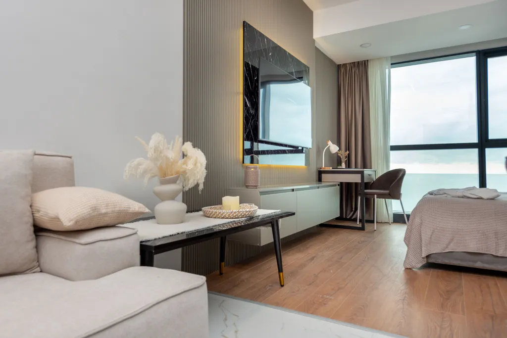 Oceanview Mood by Aesthaven