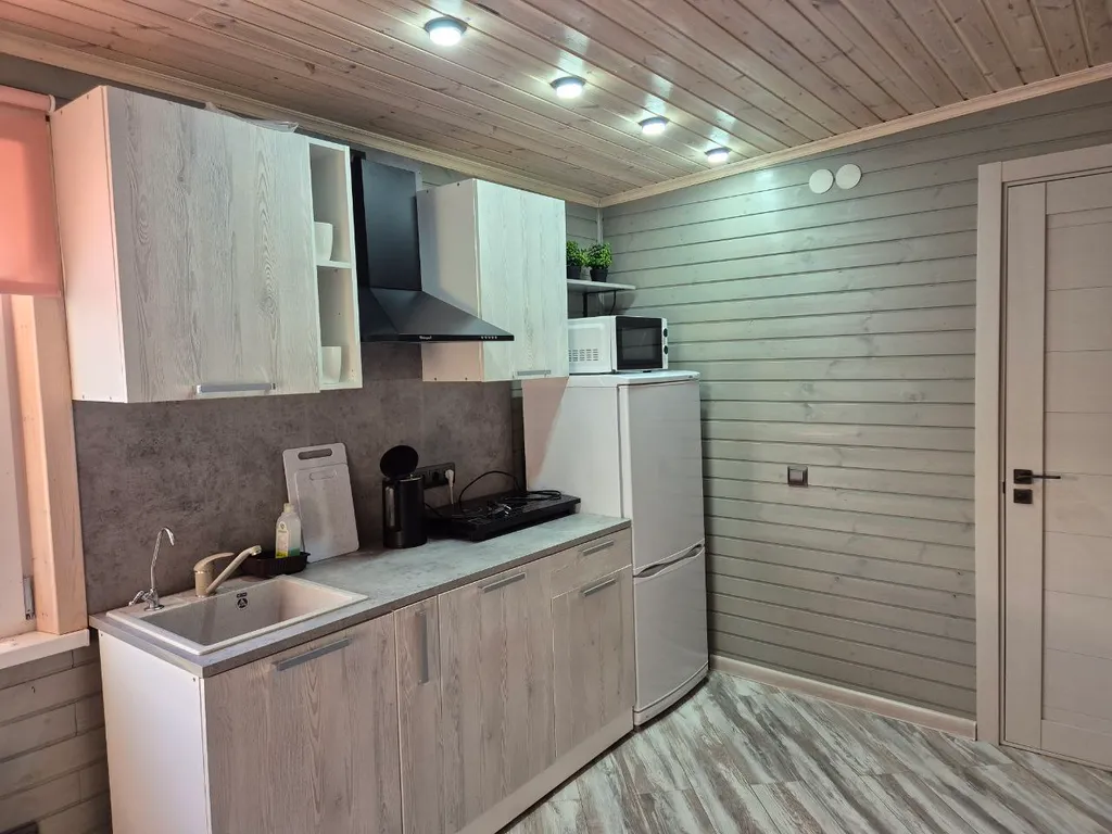 Дом с сауной рядом с лесом и озером