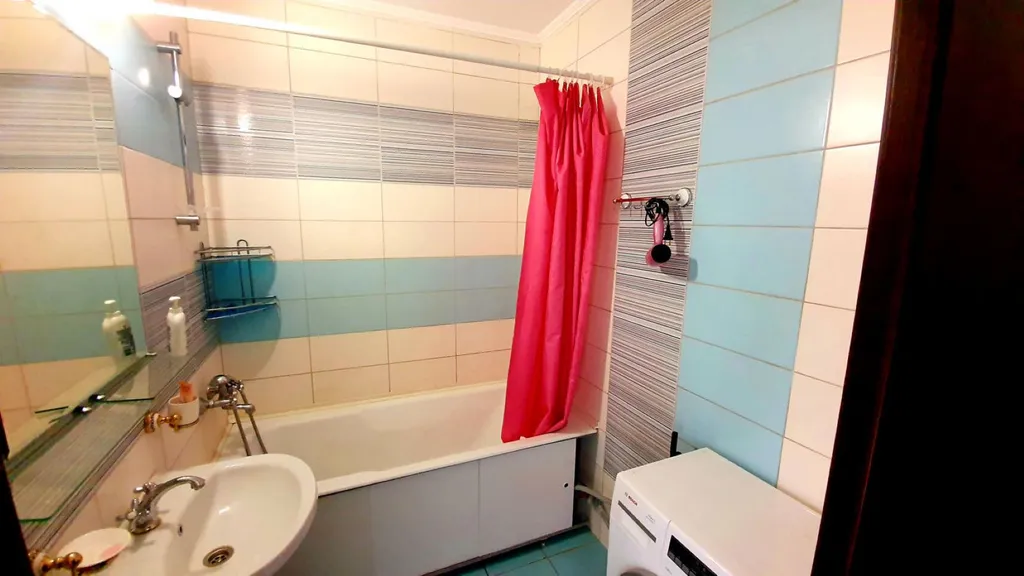 Большая двухкомнатная квартира до 6 человек от сети «RoomOnDay»