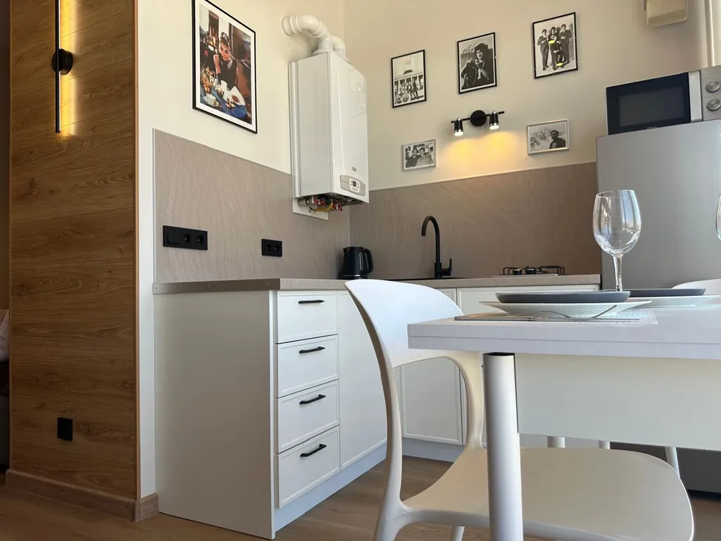 Квартира Квартира Уютная студия в престижном р-не Геленджика видом на море и горы — Геленджик