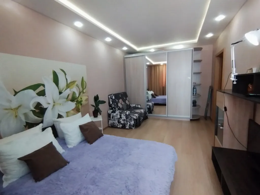 Уютная квартира у озера Разлив с лесопарком