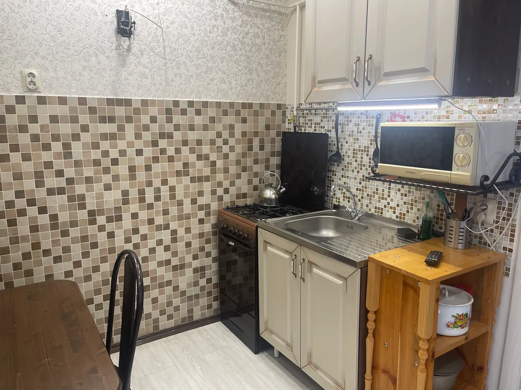 Очень хорошая квартира, Ленинский район, парковка