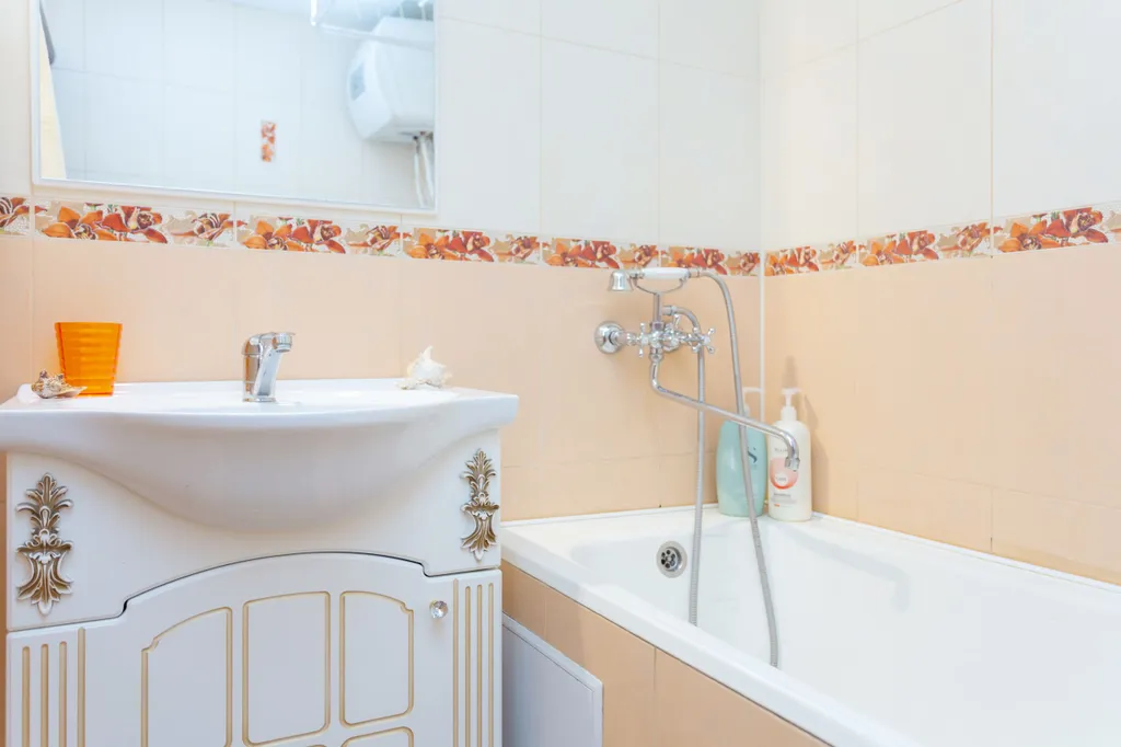 Просторная 3-х комнатная квартира возле станции метро Молодежная