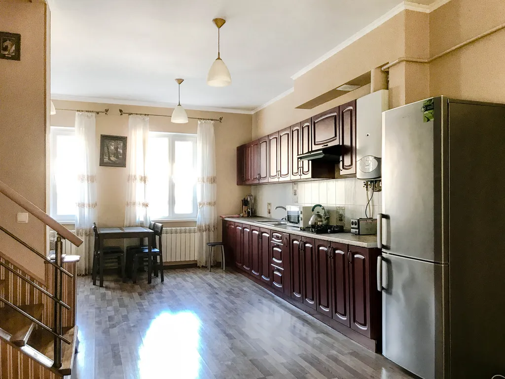 Квартира 3-комнатная Квартира — Ялта