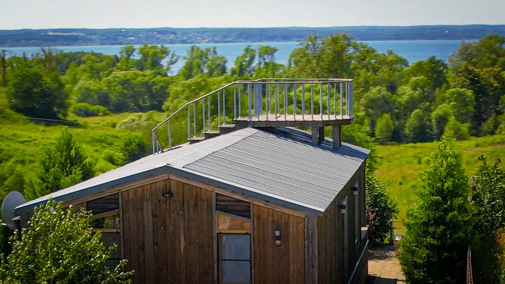 Дом с восхитительным видом на озеро Плещеево и город