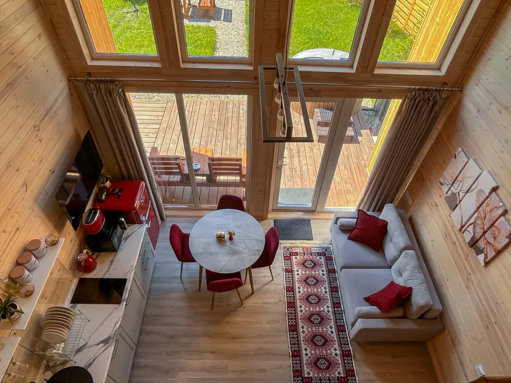 Дом с купелью и баней