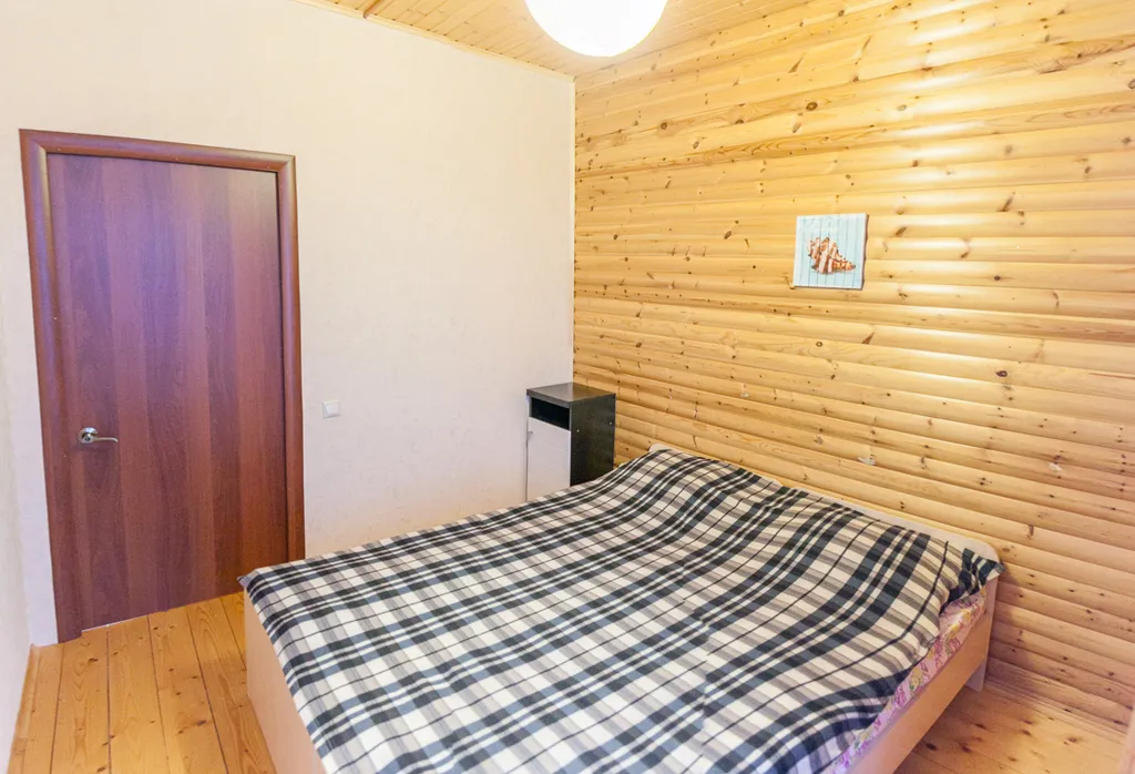 8-комнатный Дом