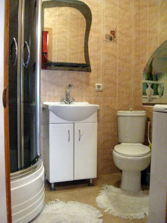 Квартира 2-комнатная Квартира — Алушта