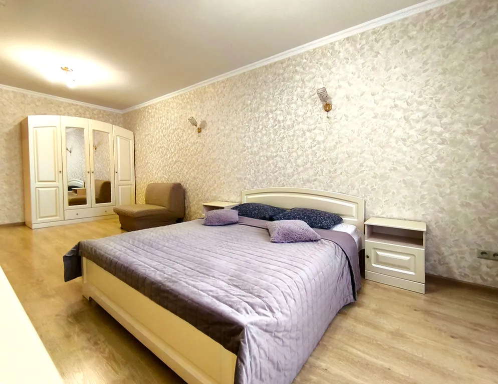 Просторная двухкомнатная квартира с балконом