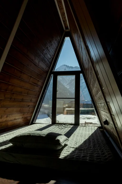 Афрейм White house три этажа с панорамным видом на горы