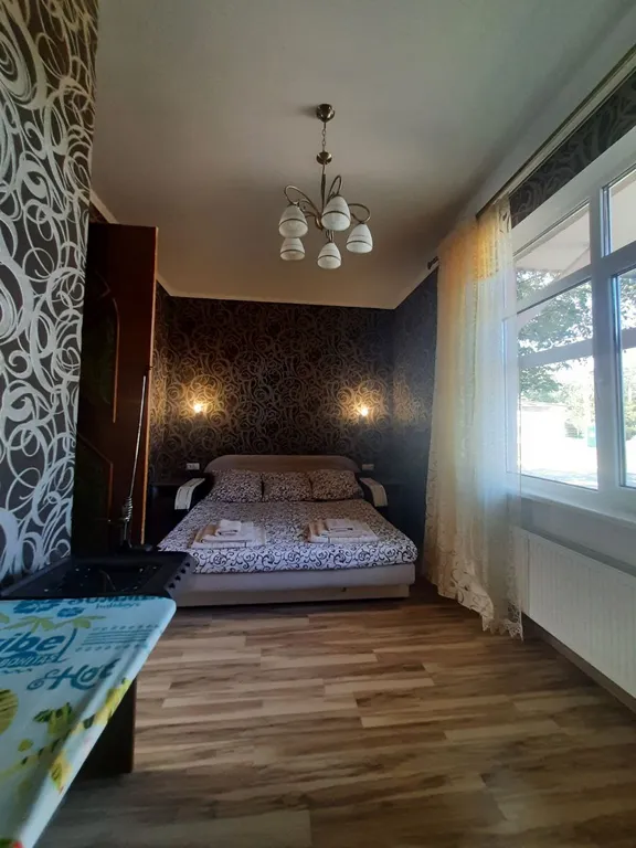 Дом с двориком на берегу моря