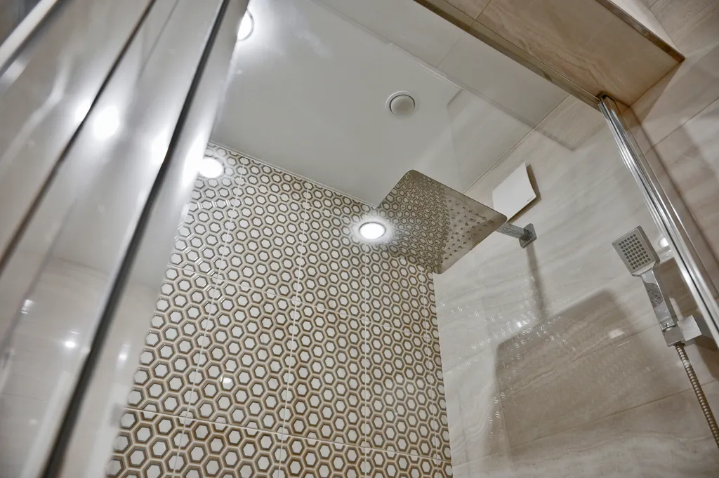 Просторная стильная евро 2-комнатная квартира в центре