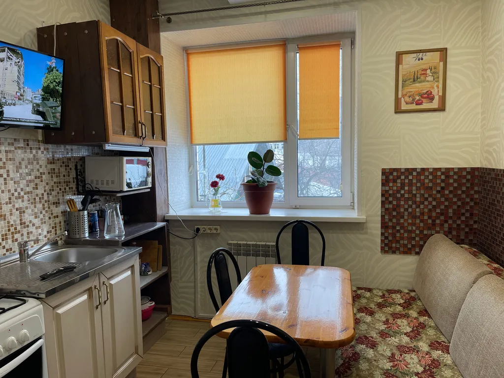 Сдаю посуточно 1 ком квартиру. Ленинский район. Теплый пол. парковка.