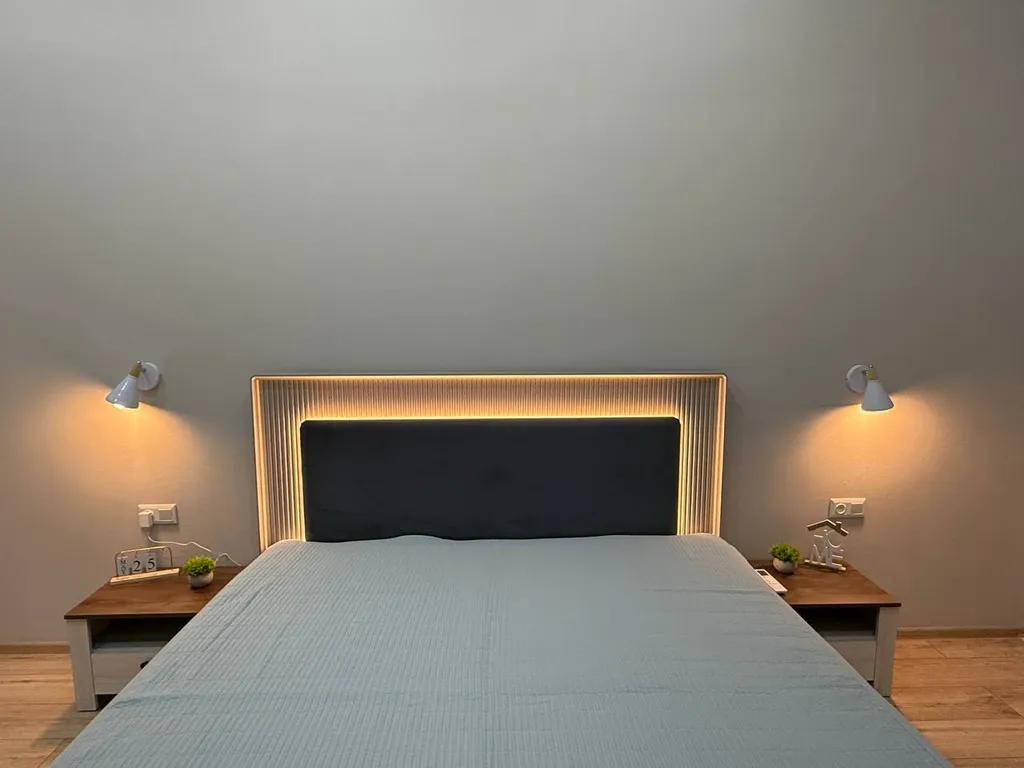 Leonardo apt with a sunset view