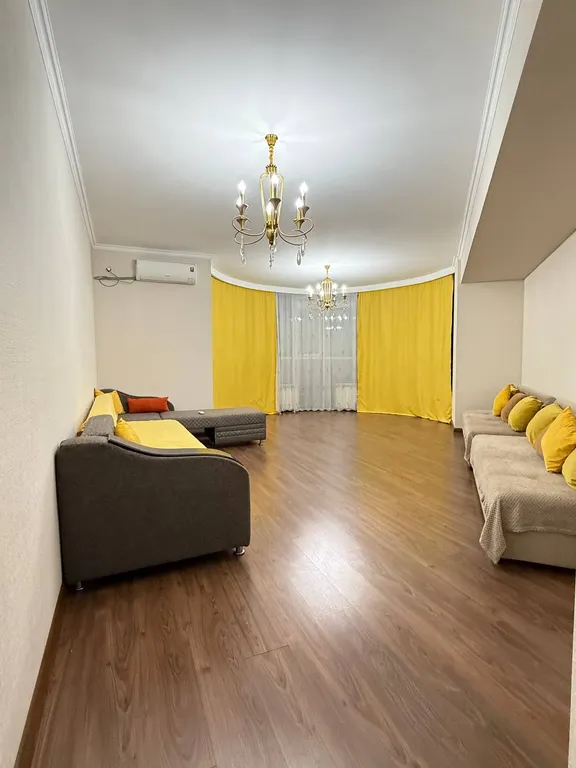 Огромные аппартементы с 2 санузлами в самом центре города