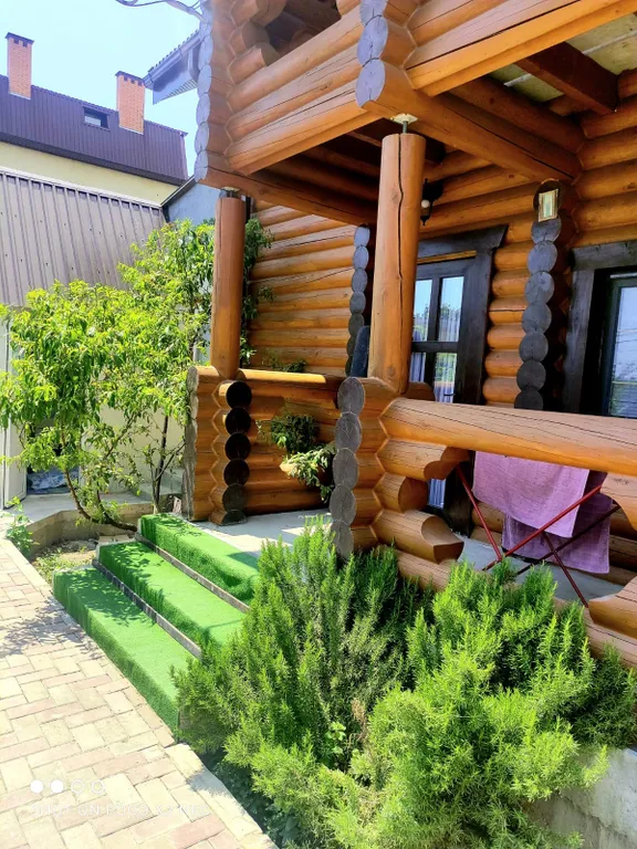 Дом с бассейном, чаном и баней для большой семьи