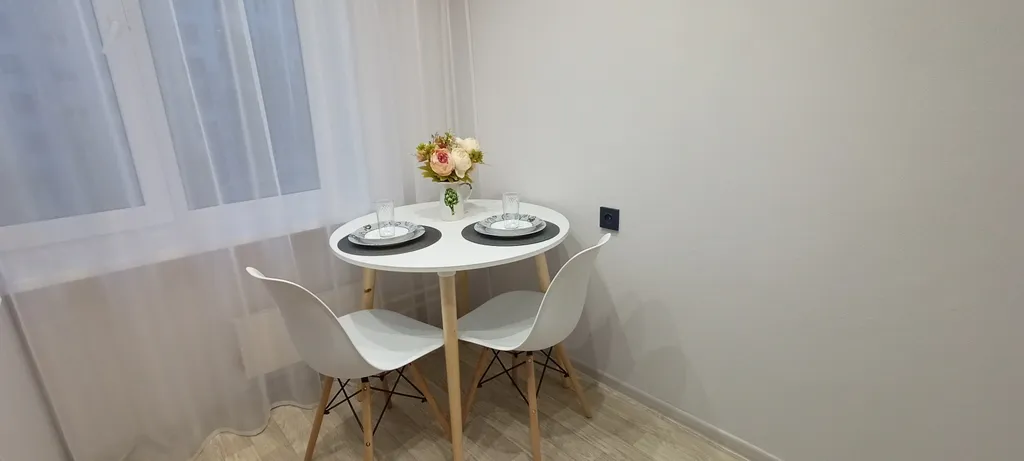 Уютная светлая двухкомнатная квартира рядом с парком