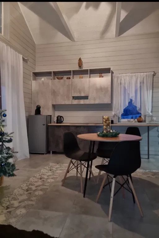 Уютный дом на берегу реки Кимрка