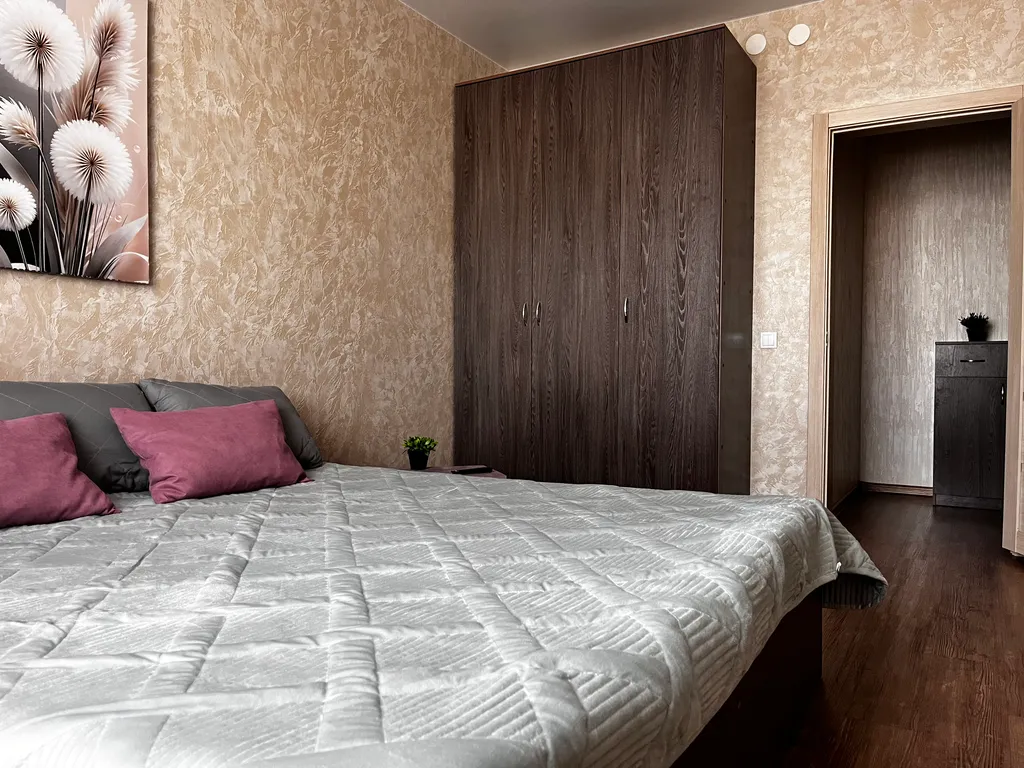 Квартира Большая двухкомнатная квартира в Советском районе — Красноярск