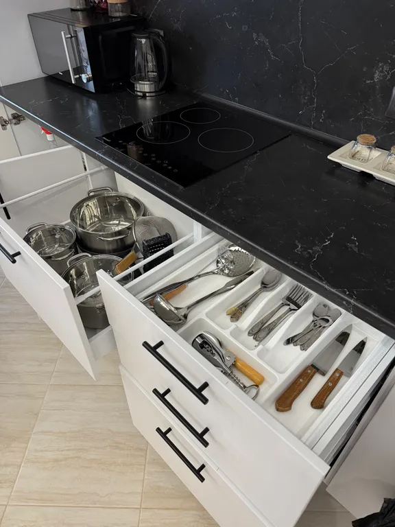 Дом на берегу реки с банным чаном