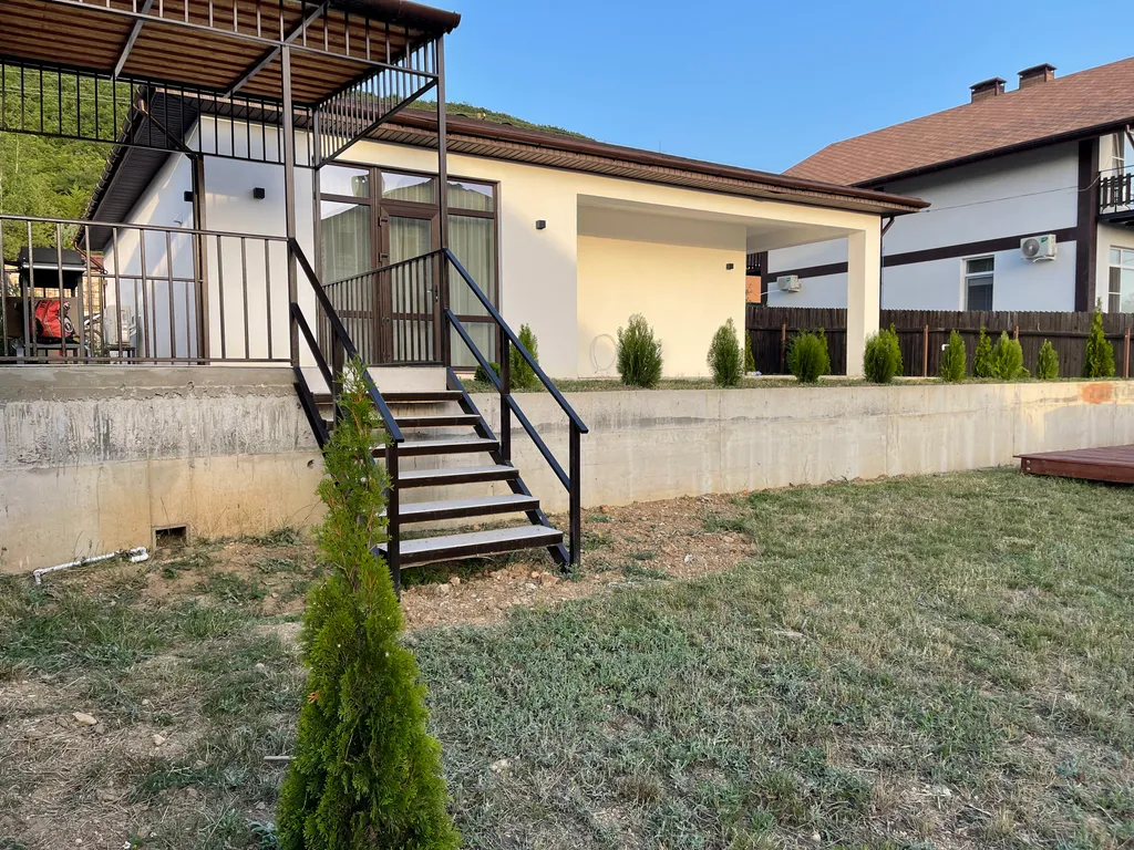 Коттедж Гостевой дом Guest House — Орлиное